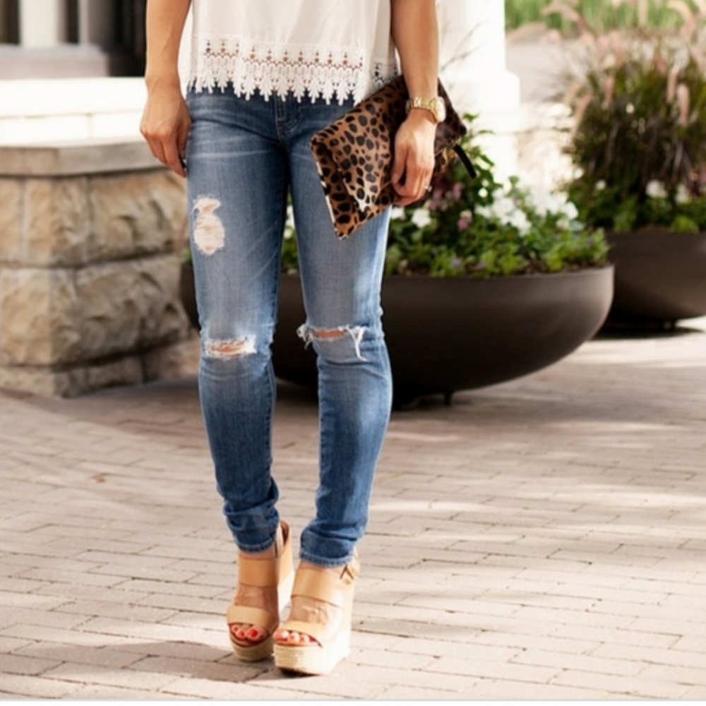 AG Distressed Ankle jeans